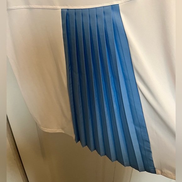 ADIDAS NWT AUTHENTIC CLIMACOOL WHITE & BLUE TRIM SLEEVELESS GOLF PLEATED BLOUSE - Picture 5 of 16